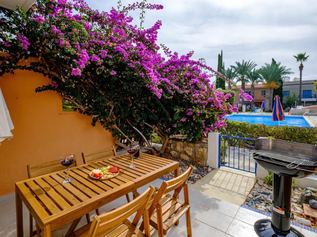 Nephele-Stylish 2Bd Townhouse In Kato Paphos Villa Exterior photo